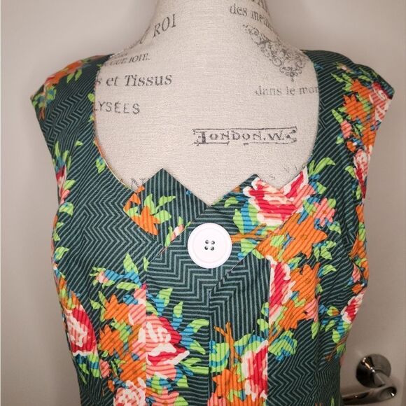 Cherry Velvet pinup dress - Picture 5 of 15